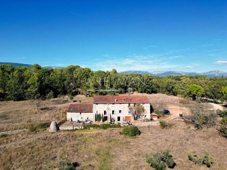 Propriété Saint-Paul-en-Forêt - 1 chambre - 199m²