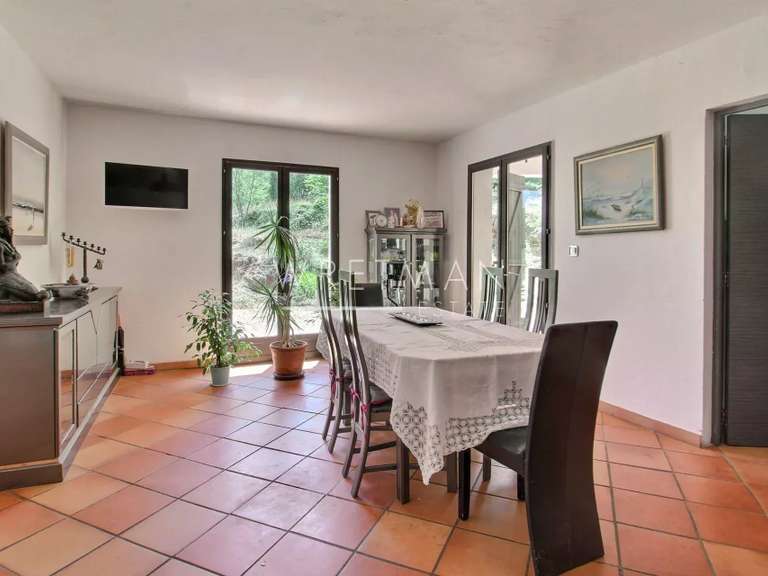 Villa Fayence - 3 bedrooms - 181m²