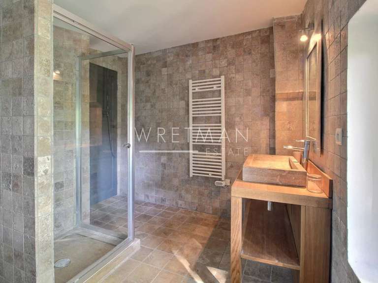 House Seillans - 4 bedrooms - 194m²