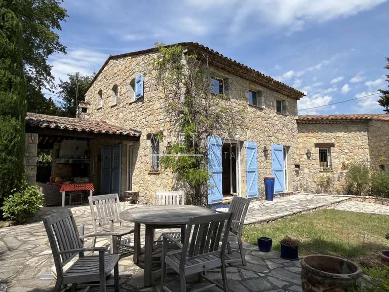 Villa Saint-Paul-en-Forêt - 3 chambres - 177m²
