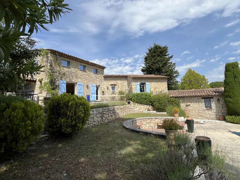 Villa Saint-Paul-en-Forêt - 3 chambres - 177m²