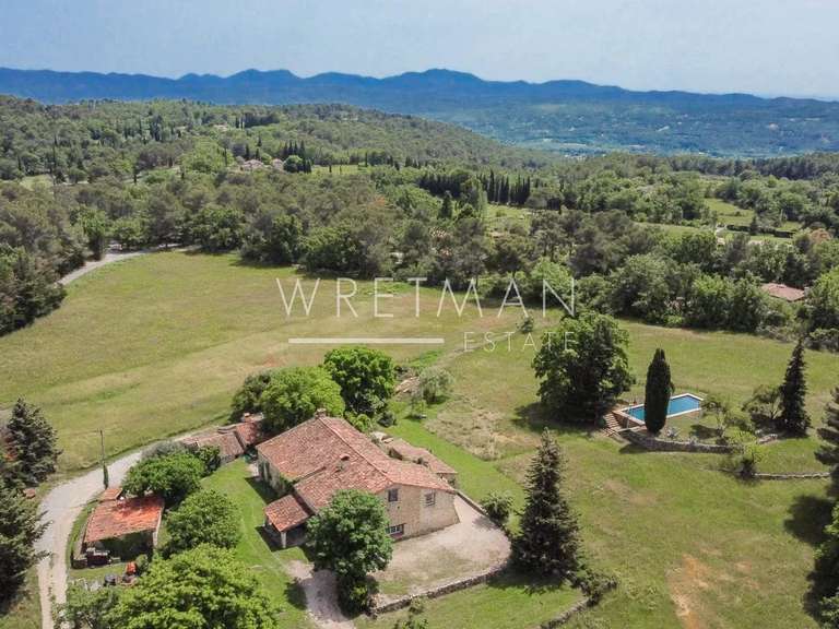 Villa Tourrettes - 6 bedrooms - 257m²