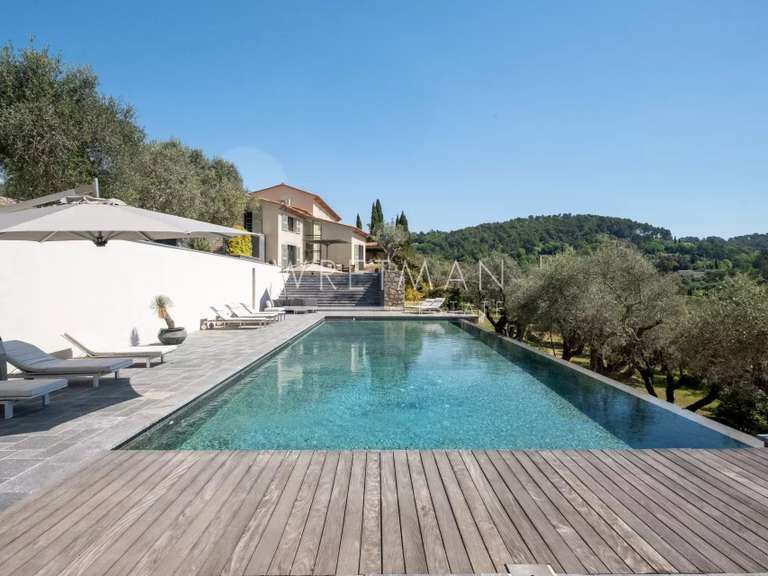 Villa Tourrettes - 5 chambres - 369m²