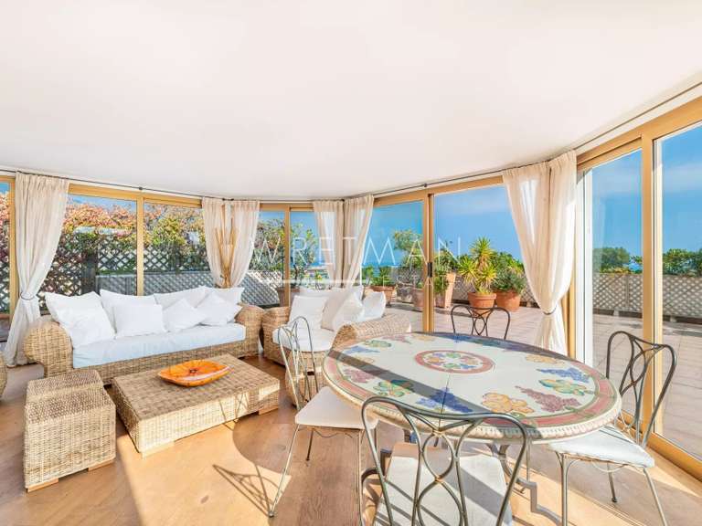 Appartement Cap-d'Ail - 5 chambres - 144m²