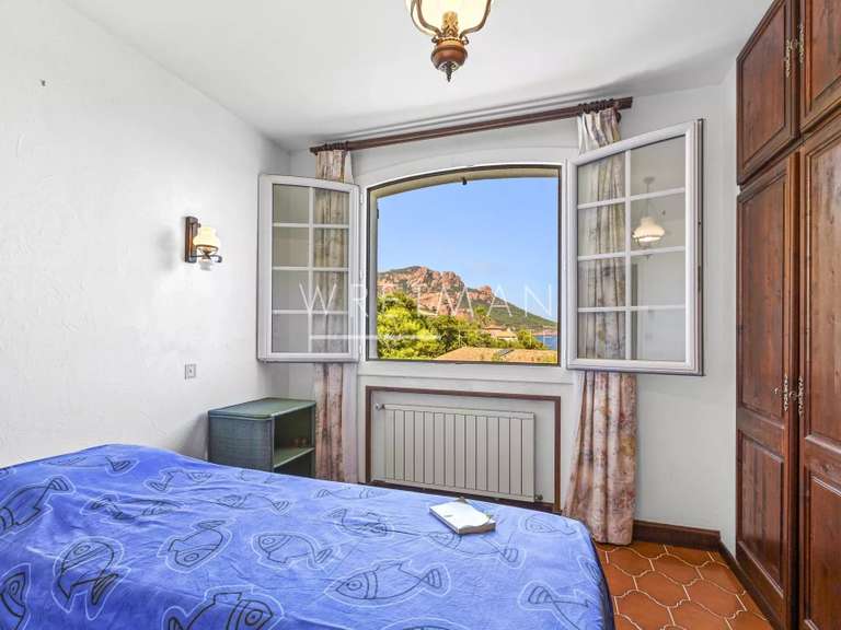 Villa with Sea view Saint-Raphaël - 5 bedrooms - 212m²
