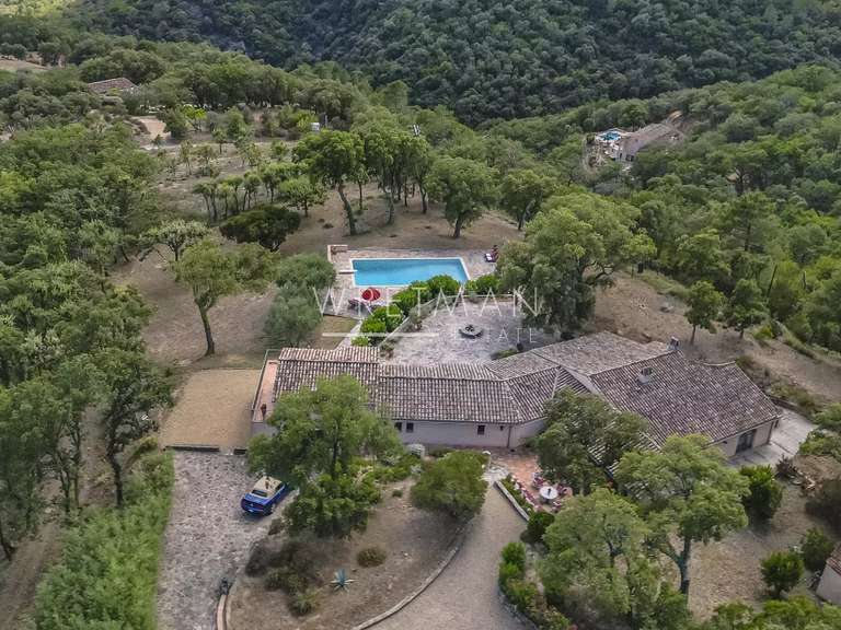 Villa La Garde-Freinet - 4 chambres - 210m²