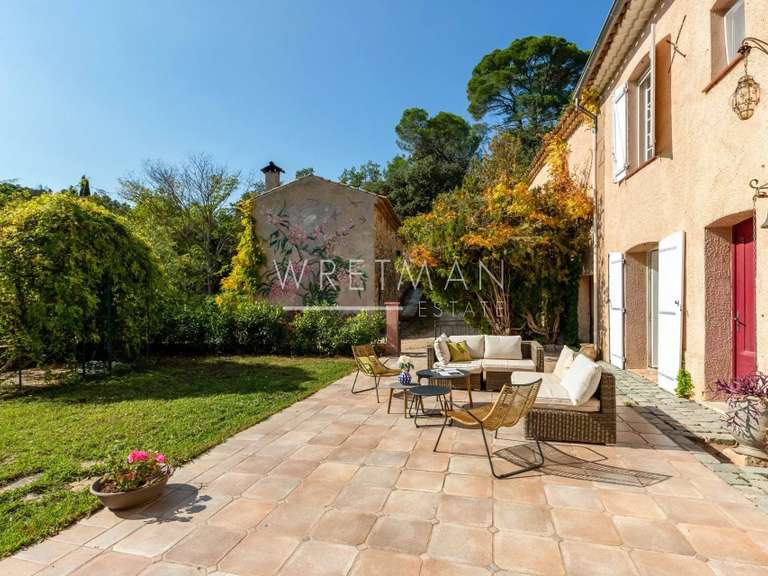Propriété Le Cannet-des-Maures - 7 chambres - 605m²