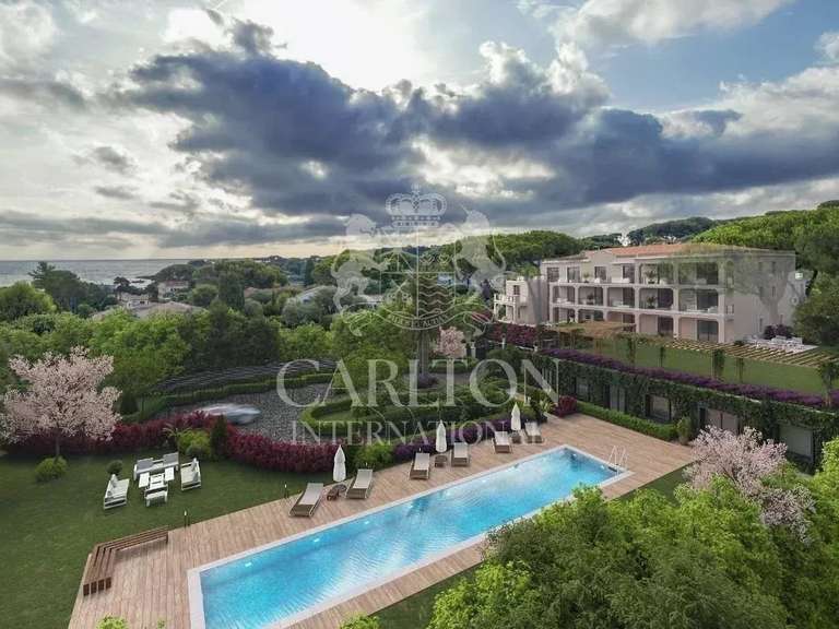 Appartement Cap-d-antibes - 3 chambres - 174m²