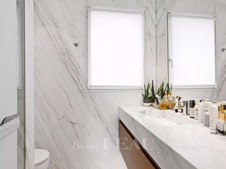 Appartement Paris 8e - 4 chambres - 455m²