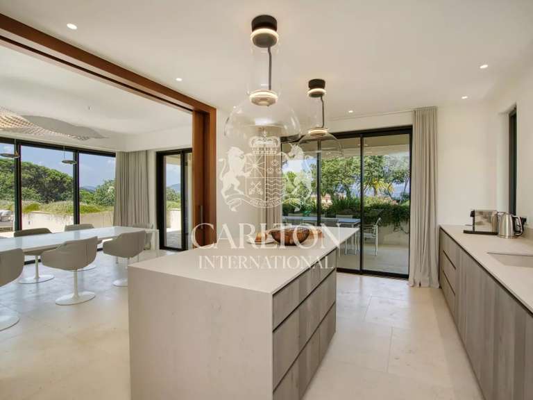 Villa Saint-Tropez - 6 bedrooms - 354m²