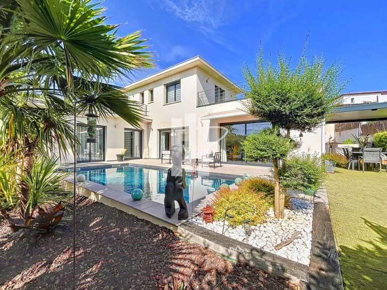 Maison Fréjus - 4 chambres - 172m²