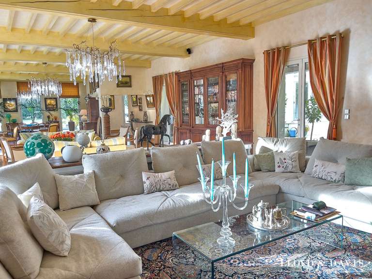 Maison Saint-Cyr-sur-Loire - 5 chambres - 581m²