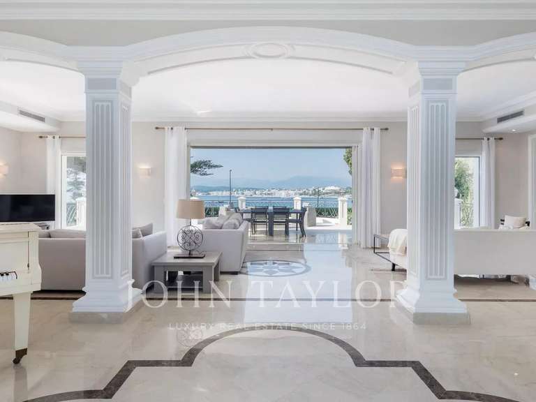 Property with Sea view Cap-d-antibes - 10 bedrooms - 667m²