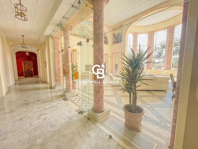 Apartment with Sea view Hyères - 3 bedrooms - 165m²