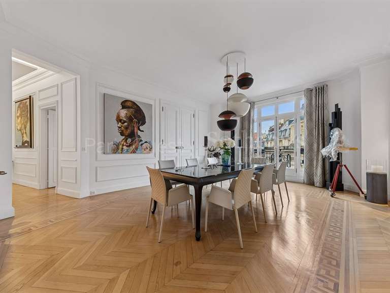 Appartement Paris 16e - 4 chambres - 285m²