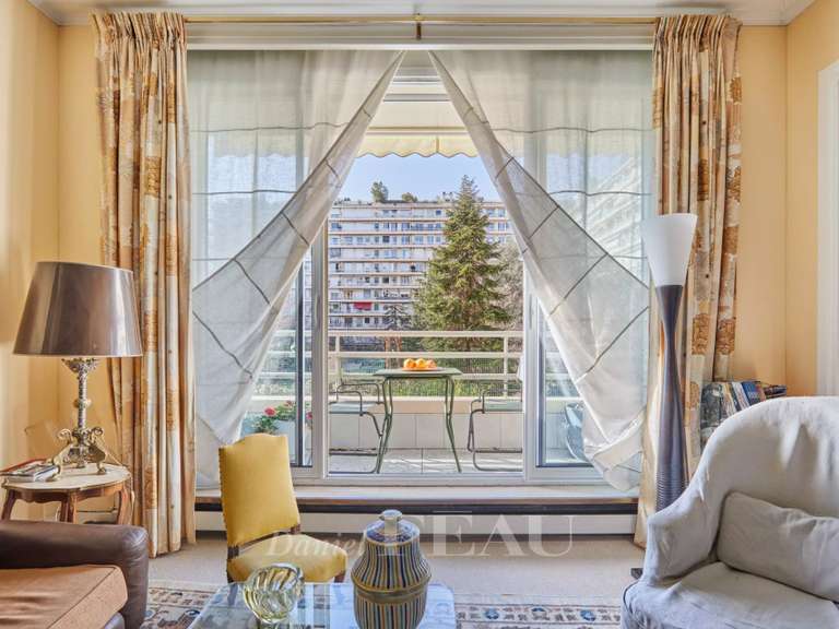 Appartement Paris 16e - 3 chambres - 110m²