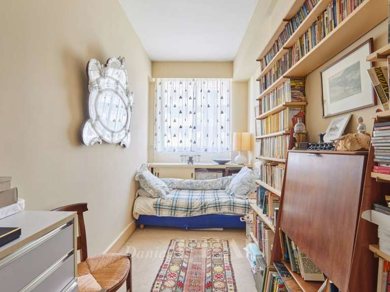Appartement Paris 16e - 3 chambres - 110m²