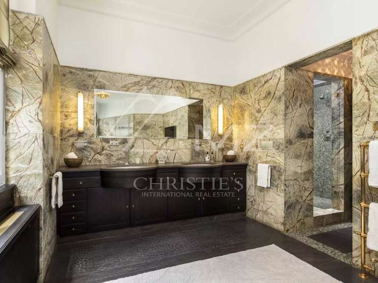 Appartement Paris 16e - 4 chambres - 438m²