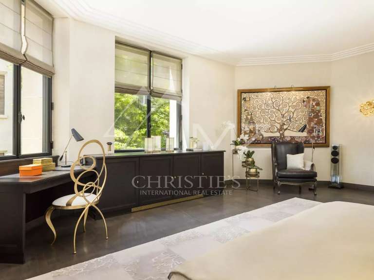 Appartement Paris 16e - 4 chambres - 438m²