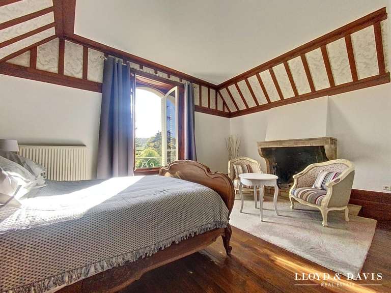 Château Saint-Julien-Molin-Molette - 7 chambres - 595m²