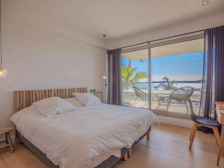 Villa with Sea view Sainte-Maxime - 4 bedrooms - 140m²