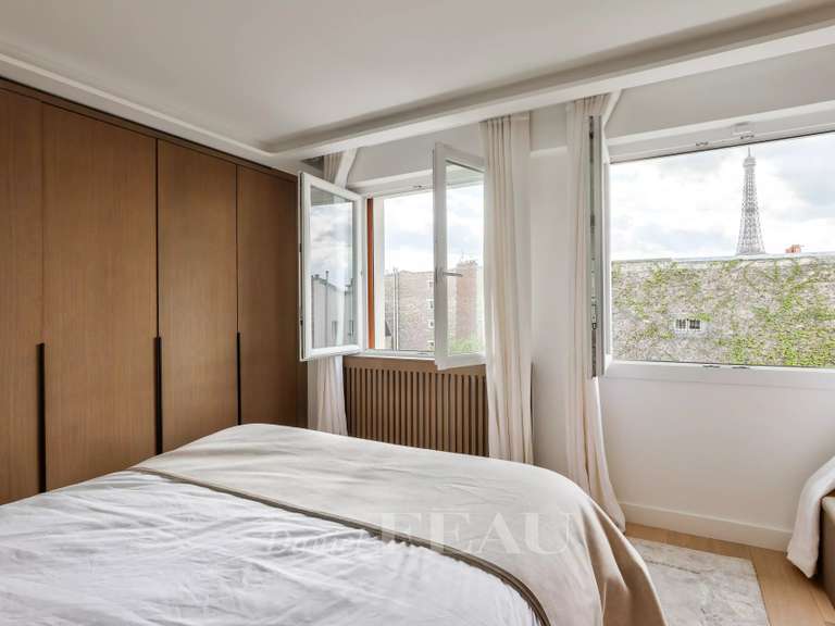 Appartement Paris 7e - 2 chambres - 115m²