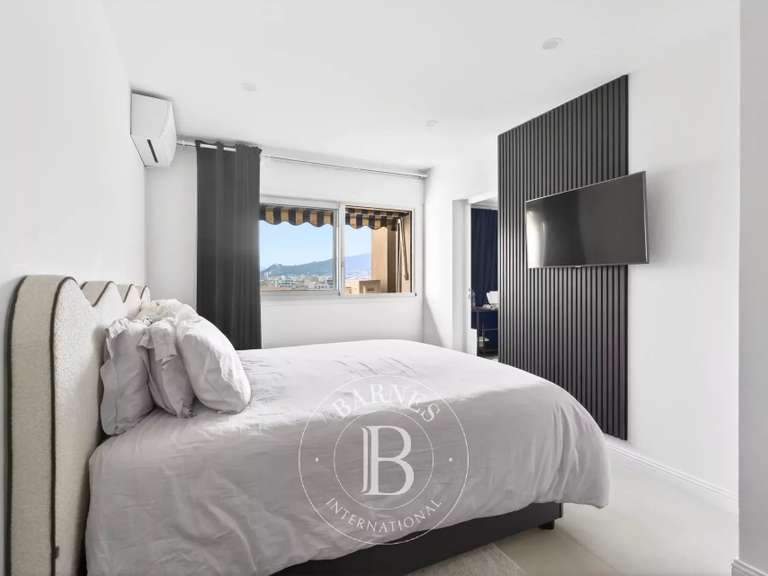 Appartement Marseille 8e - 3 chambres - 152m²