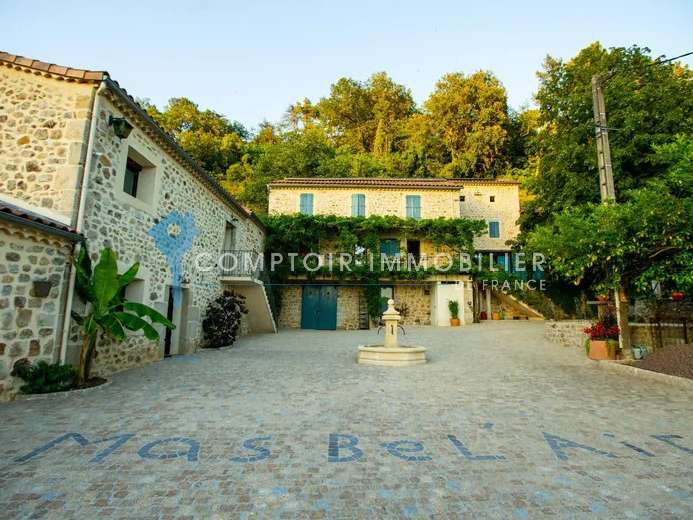 Maison Ruoms - 8 chambres - 600m²
