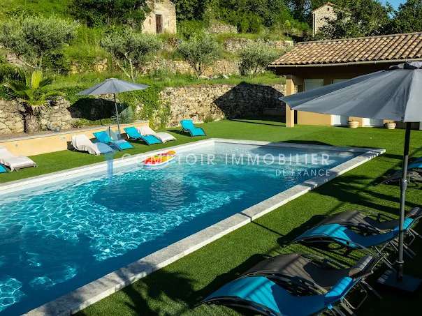 Maison Ruoms - 8 chambres - 600m²