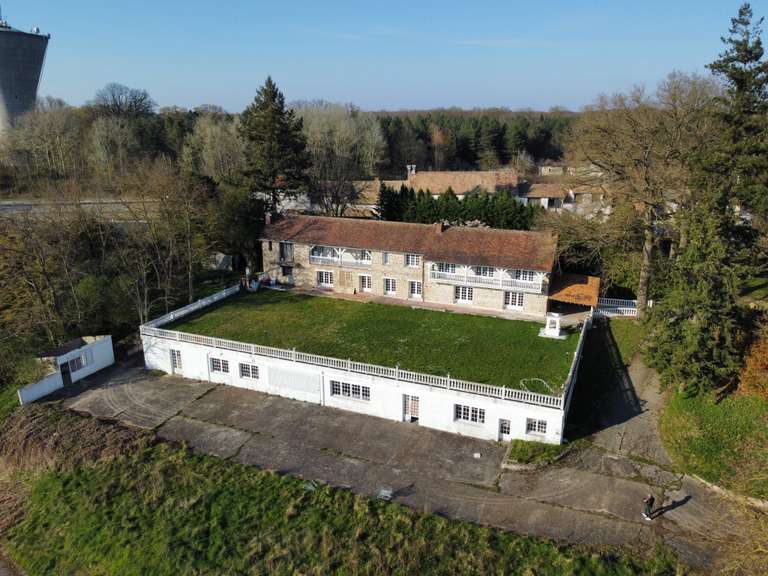 Maison Gambais - 3 chambres - 366m²