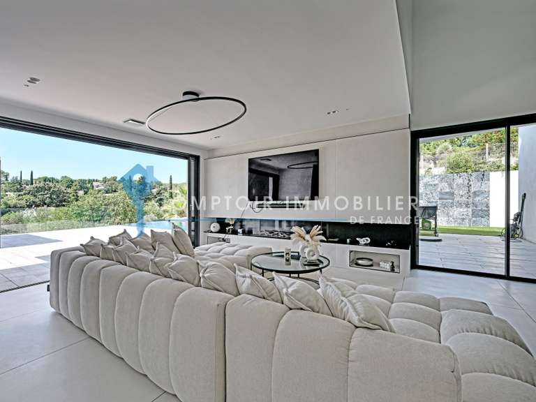 Villa Saint-Gély-du-Fesc - 5 chambres - 240m²