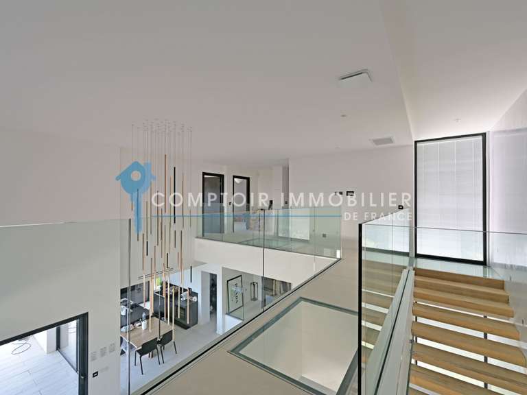 Villa Saint-Gély-du-Fesc - 5 chambres - 240m²