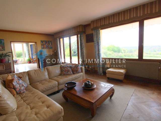 Maison Beaumont-le-Roger - 7 chambres - 317m²