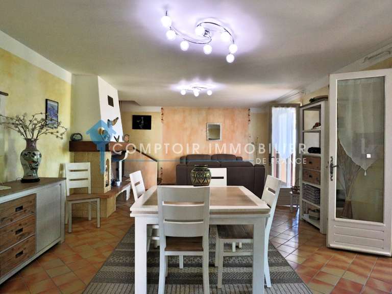 Maison Saint-Saturnin-lès-Apt - 3 chambres - 170m²