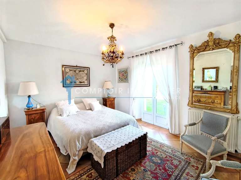 House Fréjus - 4 bedrooms - 200m²