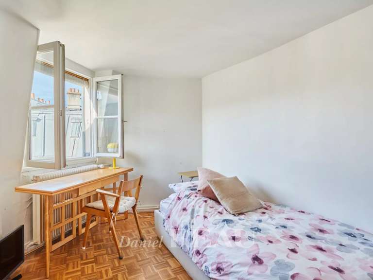 Appartement Paris 7e - 2 chambres - 82m²
