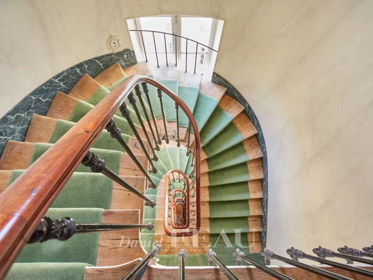 Appartement Paris 7e - 2 chambres - 82m²