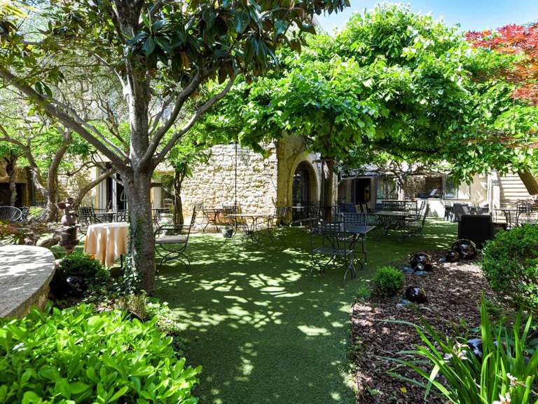 Propriété Uzès - 14 chambres - 922m²