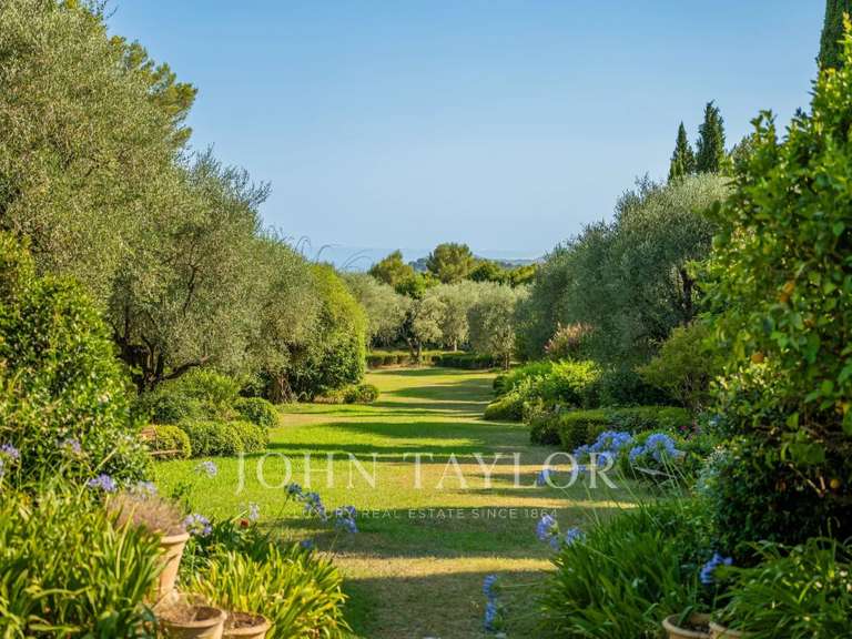 Villa Mougins - 11 chambres - 801m²