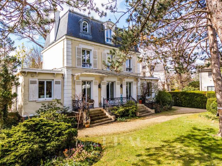House Le Vésinet - 5 bedrooms - 213m²