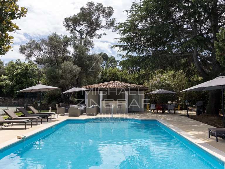 Villa Cap-d-antibes - 10 chambres - 512m²
