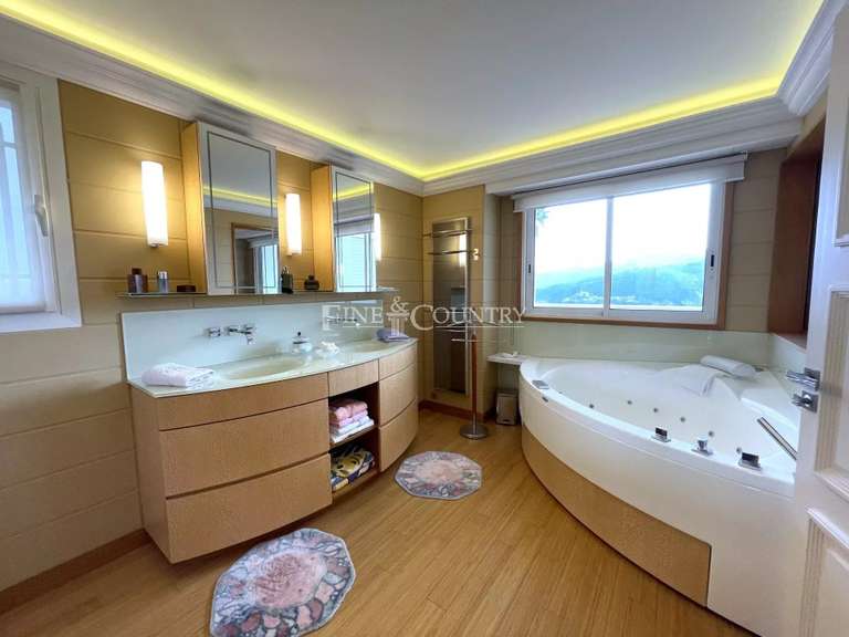 Maison Auribeau-sur-Siagne - 5 chambres - 280m²