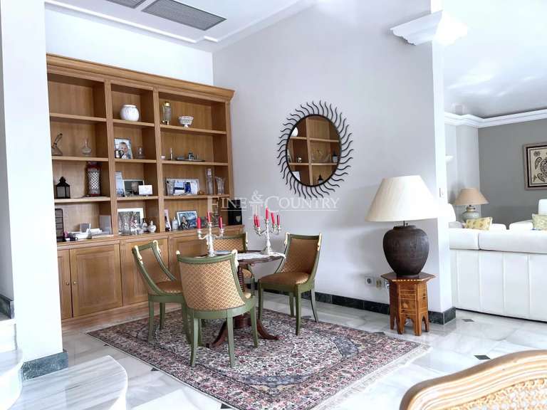 Maison Auribeau-sur-Siagne - 5 chambres - 280m²