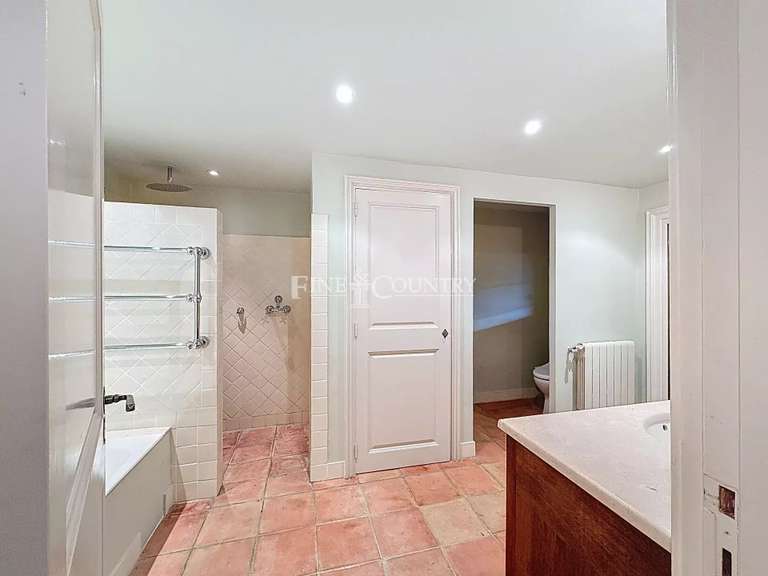 Villa Roquebrune-sur-Argens - 9 chambres - 525m²