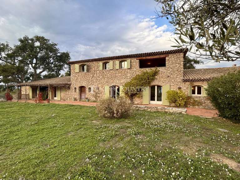 Villa Roquebrune-sur-Argens - 9 chambres - 525m²