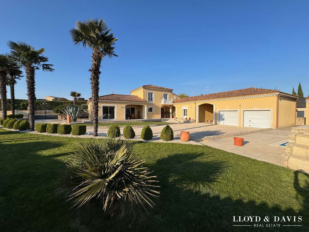 House Beauvallon
