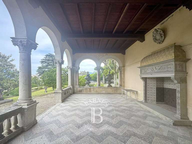 Propriété Aix-les-Bains - 10 chambres - 847m²