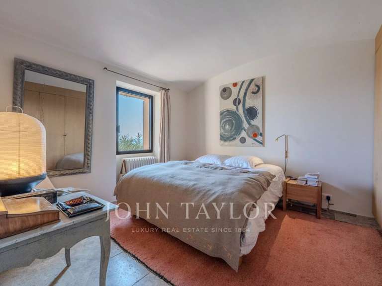 Maison Châteauneuf-Grasse - 4 chambres - 239m²