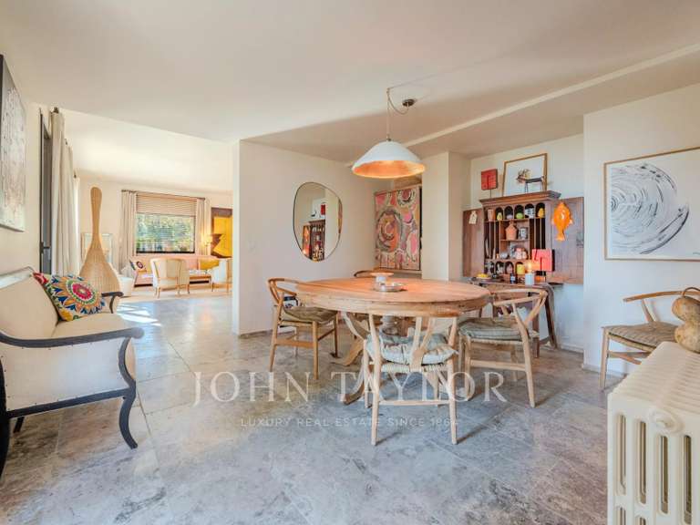 Maison Châteauneuf-Grasse - 4 chambres - 239m²