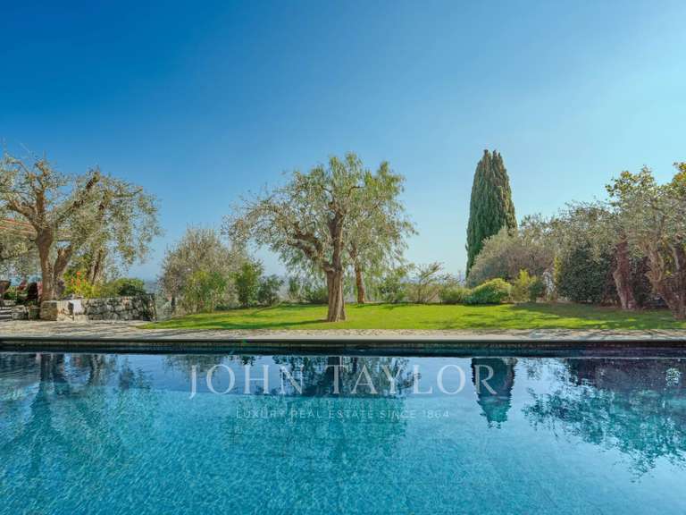 Maison Châteauneuf-Grasse - 4 chambres - 239m²